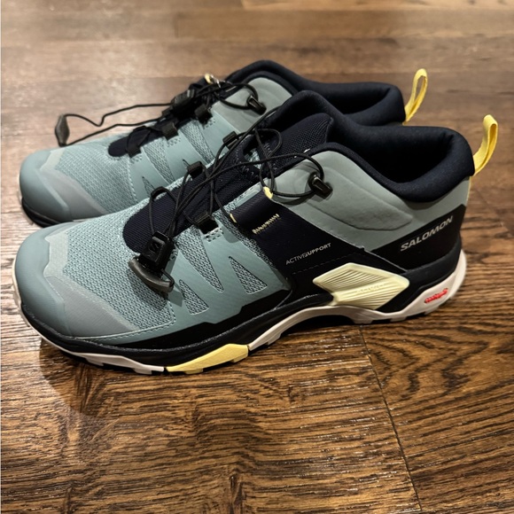 Salomon women’s Multi-Color Trail Shoes - Picture 4 of 6